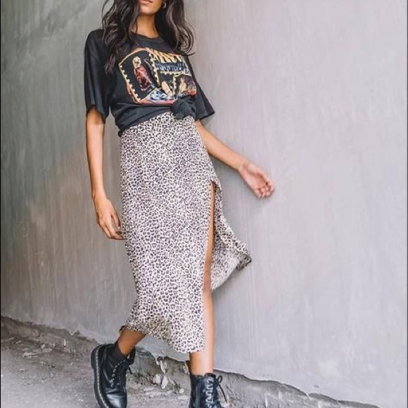 3 item mystery bundle ☾ ✰ - Picture 5 of 8